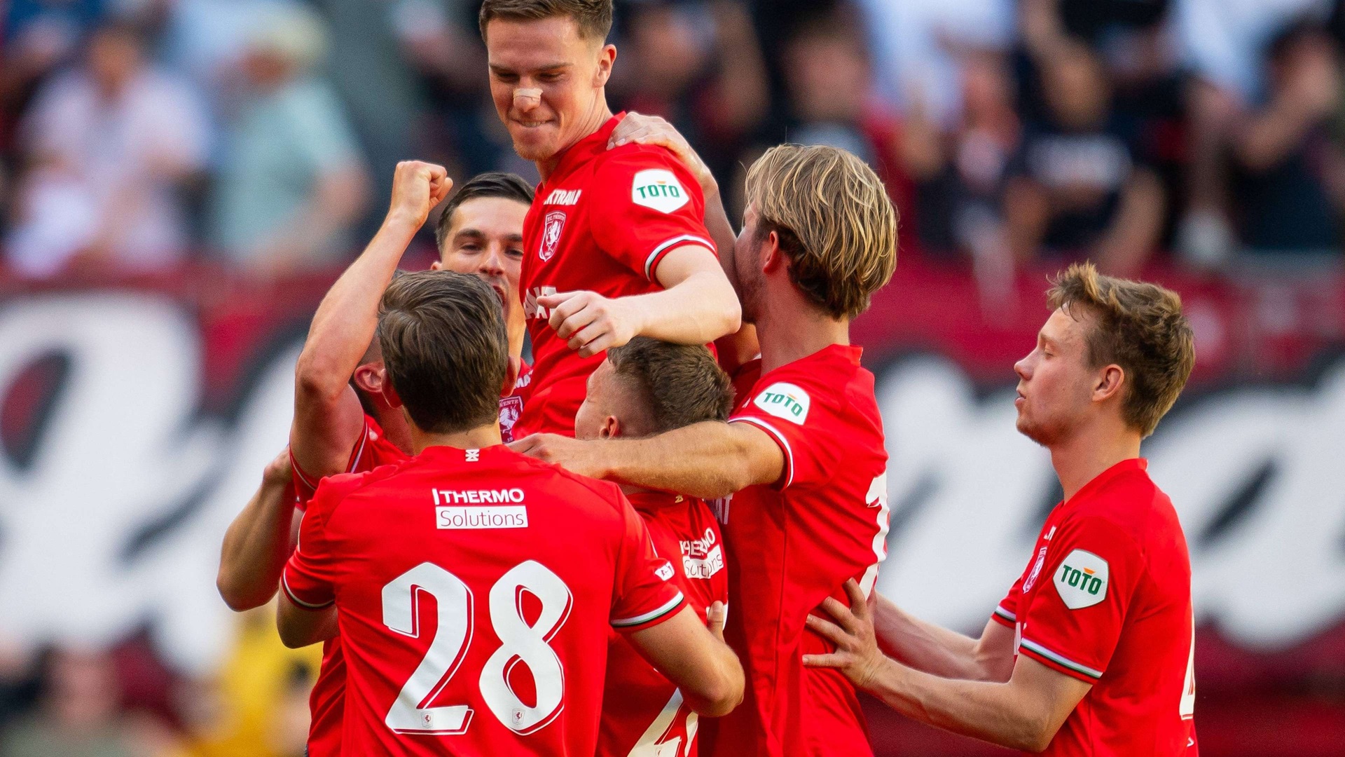 Nhận định soi kèo Twente vs Telstar lúc 02h00 ngày 8/11/2025