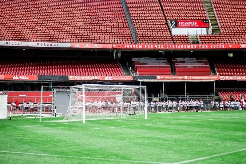 Khung thành bóng đá bao nhiêu mét? Kích thước chuẩn FIFA